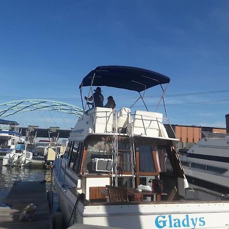 Waterfront 32' Bayliner Yacht Hotell Providence Eksteriør bilde