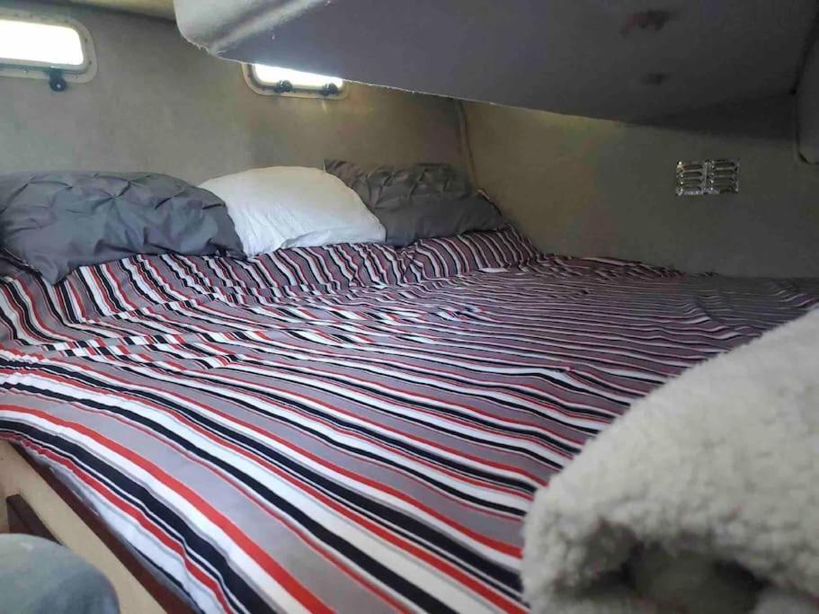 Waterfront 32' Bayliner Yacht Hotell Providence Eksteriør bilde