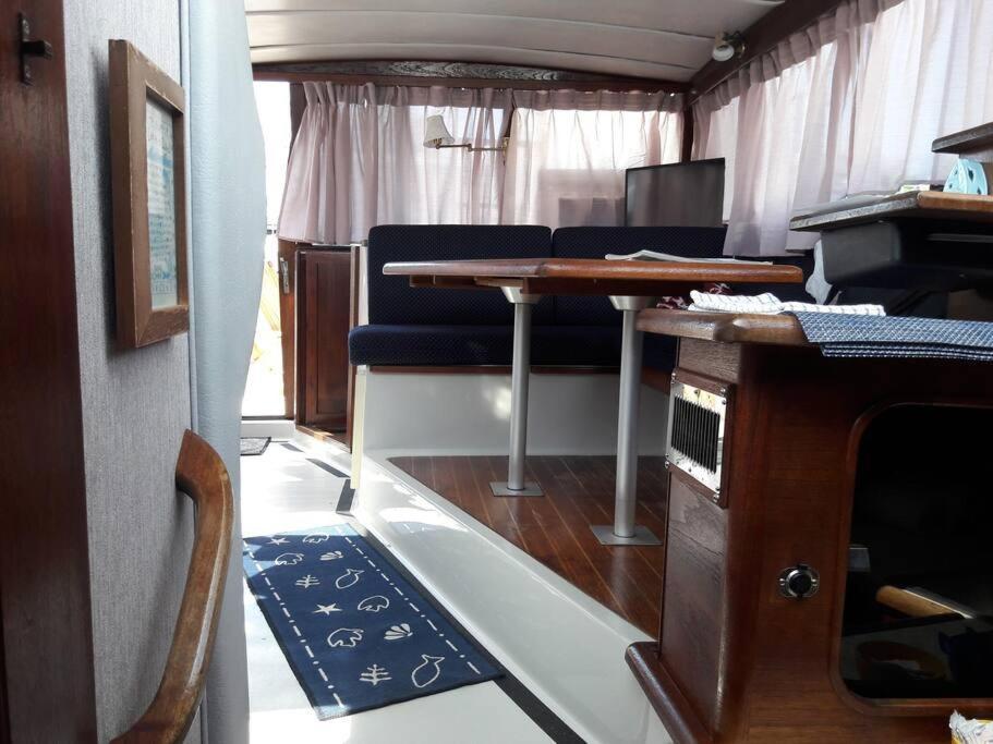 Waterfront 32' Bayliner Yacht Hotell Providence Eksteriør bilde